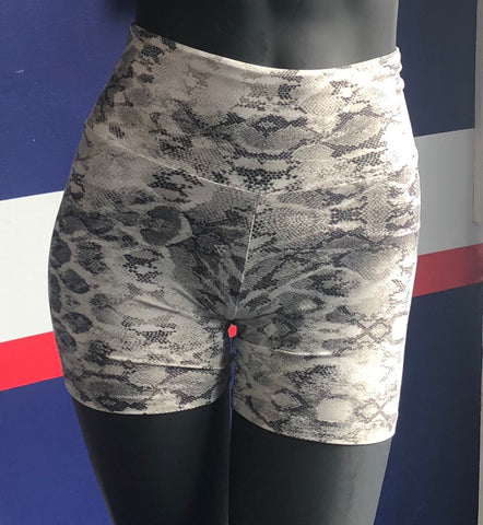 STEF SHORTS SNAKE